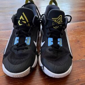 Nike Giannis Immortality 2 Black/White- University Blue DQ1943-01 Youth Size 7